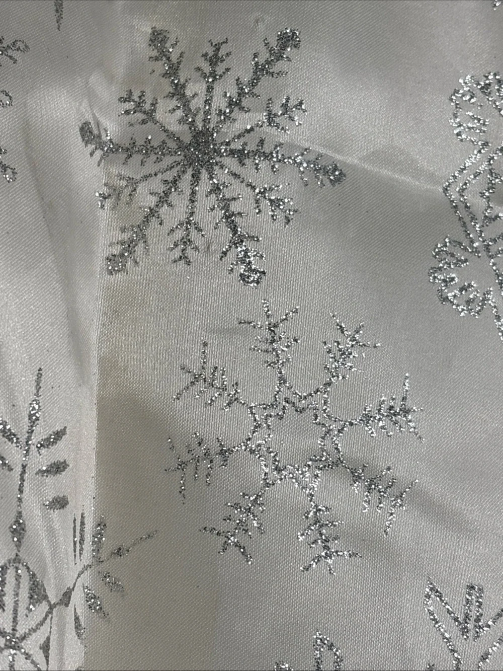 Silver Snowflake Tree Skirt - Festive White and Silver glittery